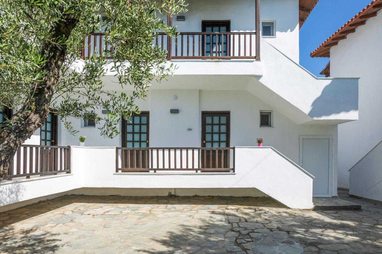 Eleon Suites Afytos Eksteriør billede